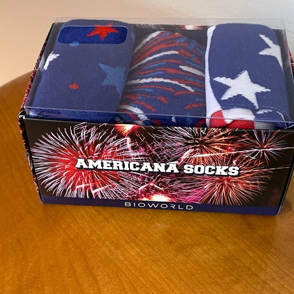 Men Socks - Picture 2 of 3